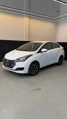 HYUNDAI HB20S 1.0 COMFORT PLUS 12V FLEX 4P MANUAL